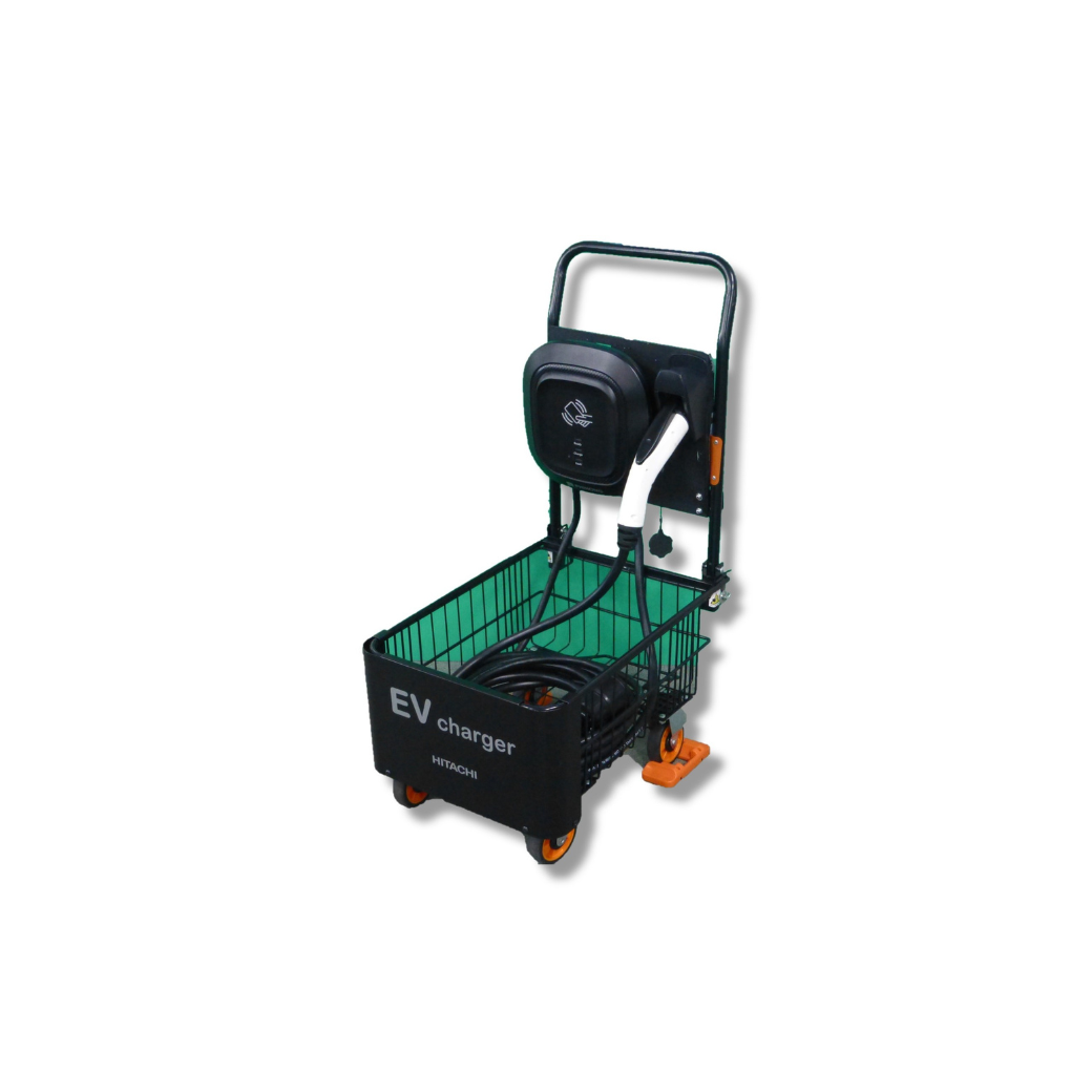 株式会社日立アイイーシステム製スタンド型6kW充電器。エネルギーマネジメントシステムエモ助と連携可能